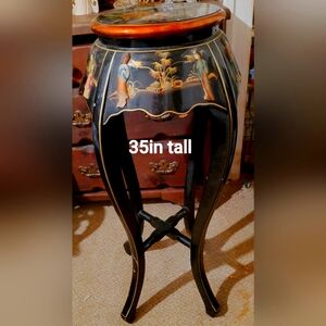 Elegant Black and Gold Accent Table